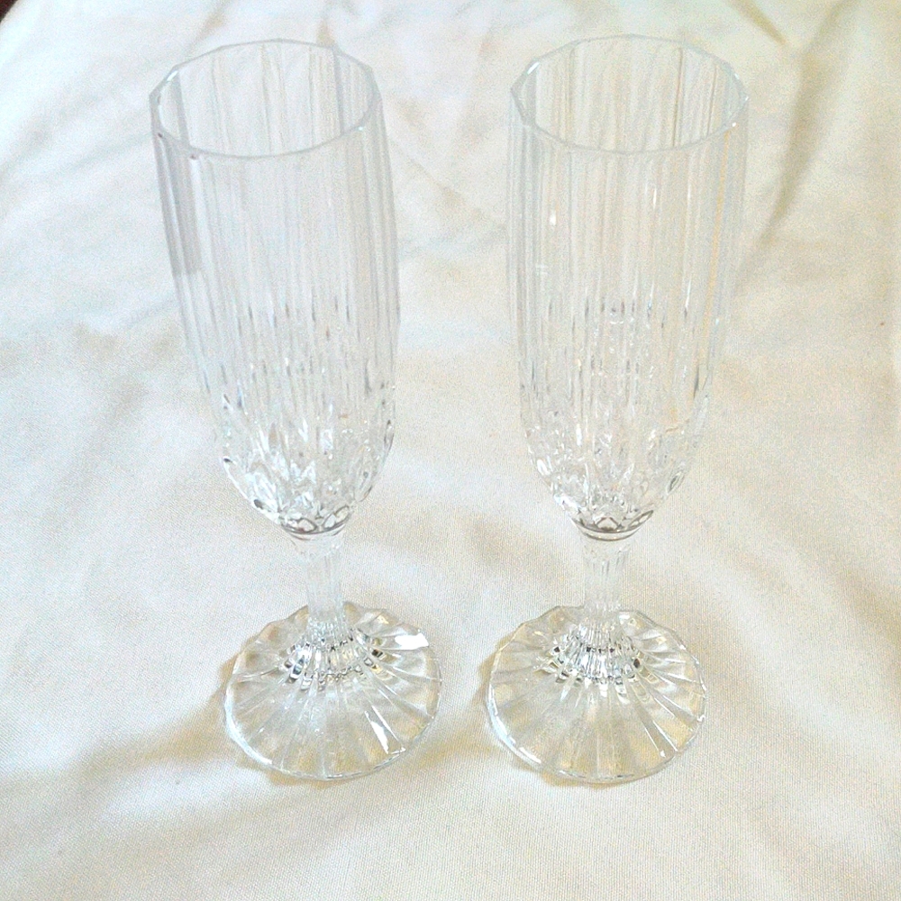 SKINNY TEXTURE WINE GLASSES